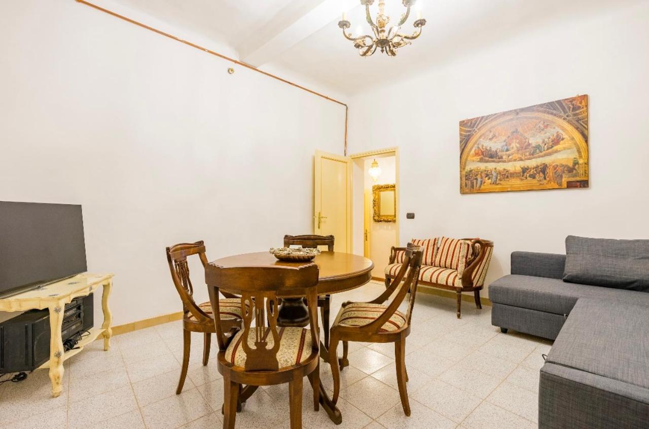 Central And Spacious Apartment Florenţa Exterior foto